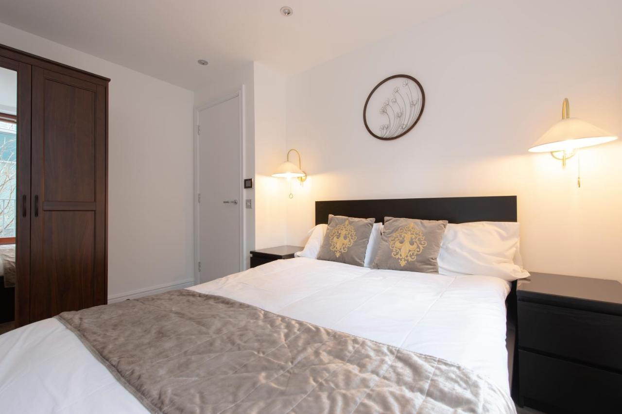City Living Apartments Лондон Екстериор снимка